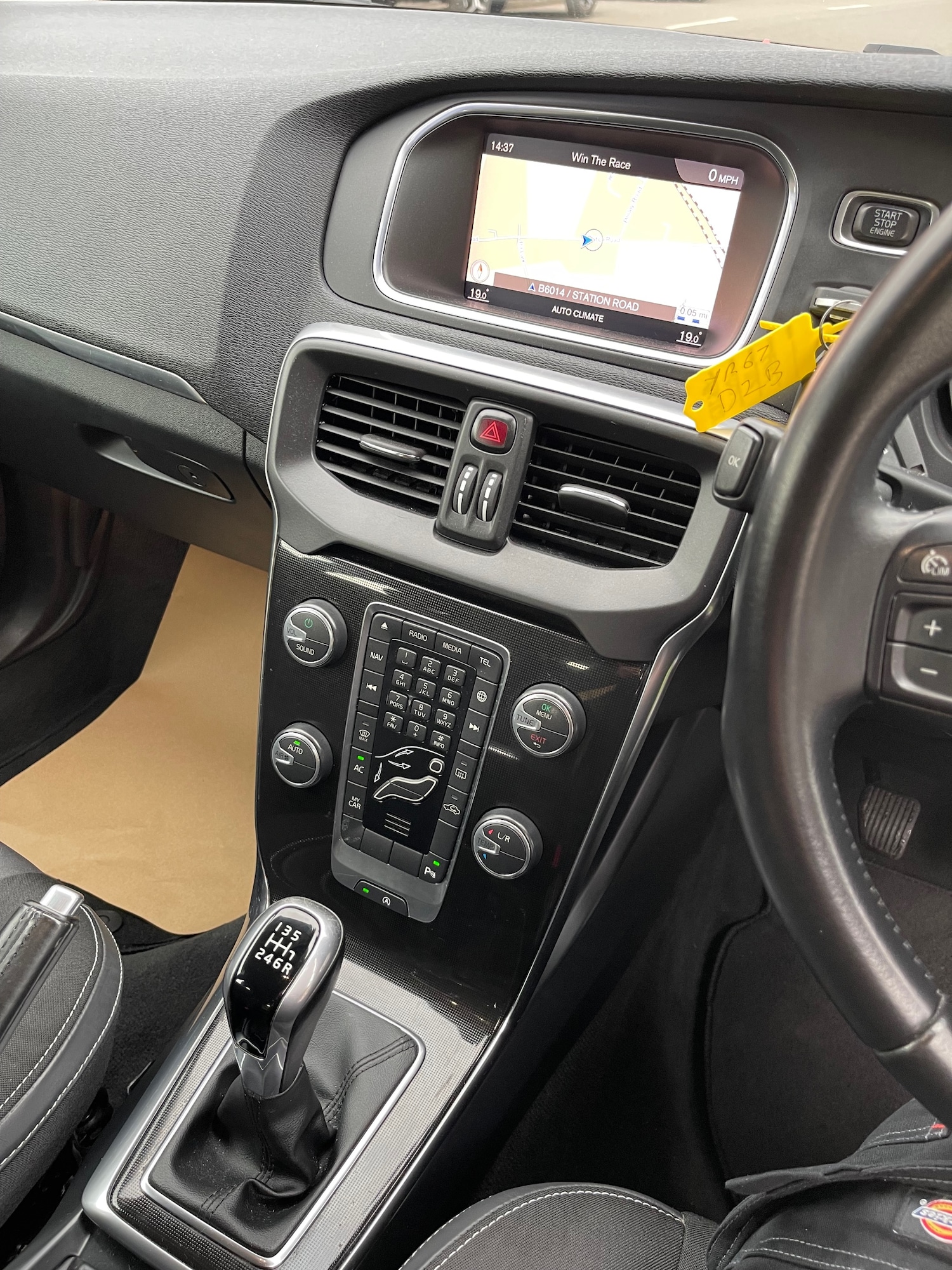 Used Volvo V40 2017 for sale - 76505176: Photo 10