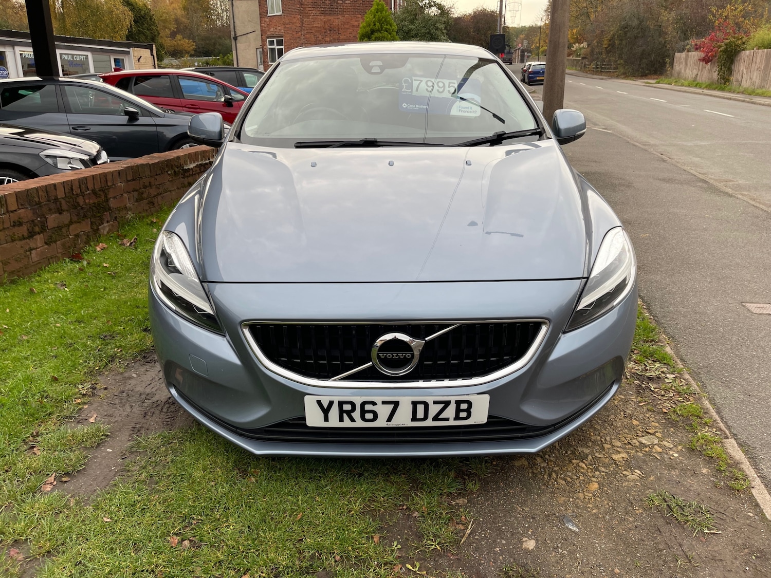Used Volvo V40 2017 for sale - 76505176: Photo 2