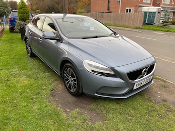 Used Volvo V40 2017 for sale - 76505176: Photo