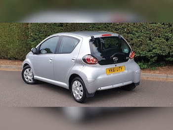Used Toyota AYGO 2011 for sale - 75679857: Photo