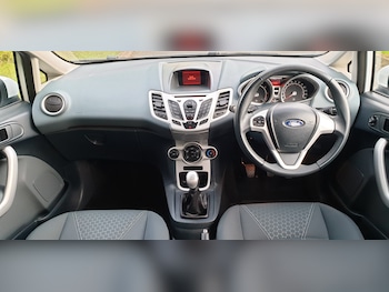 Used Ford Fiesta 2010 for sale - 76063020: Photo