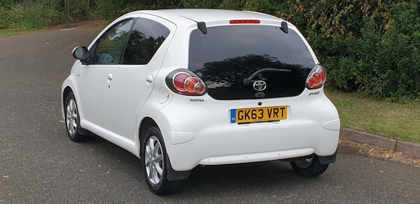 Used Toyota AYGO 2013 for sale - 76011983: Photo 11