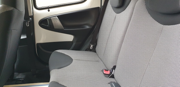 Used Toyota AYGO 2013 for sale - 76011983: Photo 28