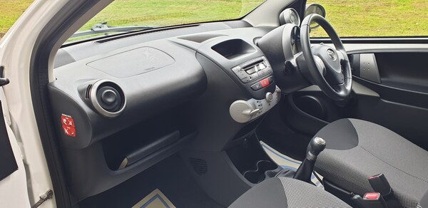 Used Toyota AYGO 2013 for sale - 76011983: Photo 42