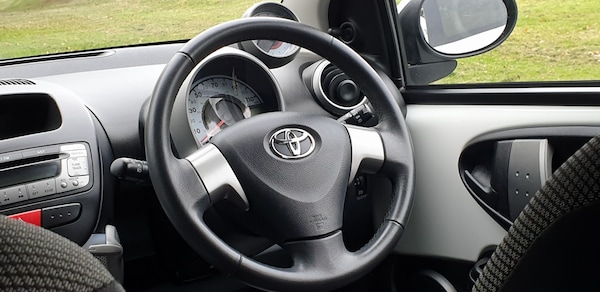 Used Toyota AYGO 2013 for sale - 76011983: Photo 4
