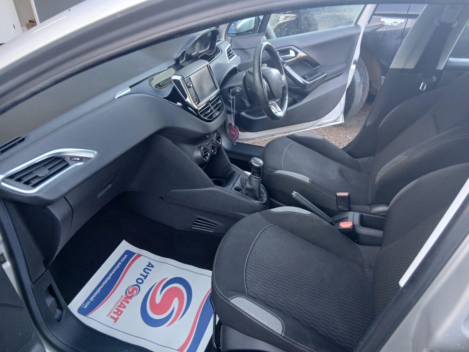 Used Peugeot 208 2016 for sale - 76612816: Photo 11