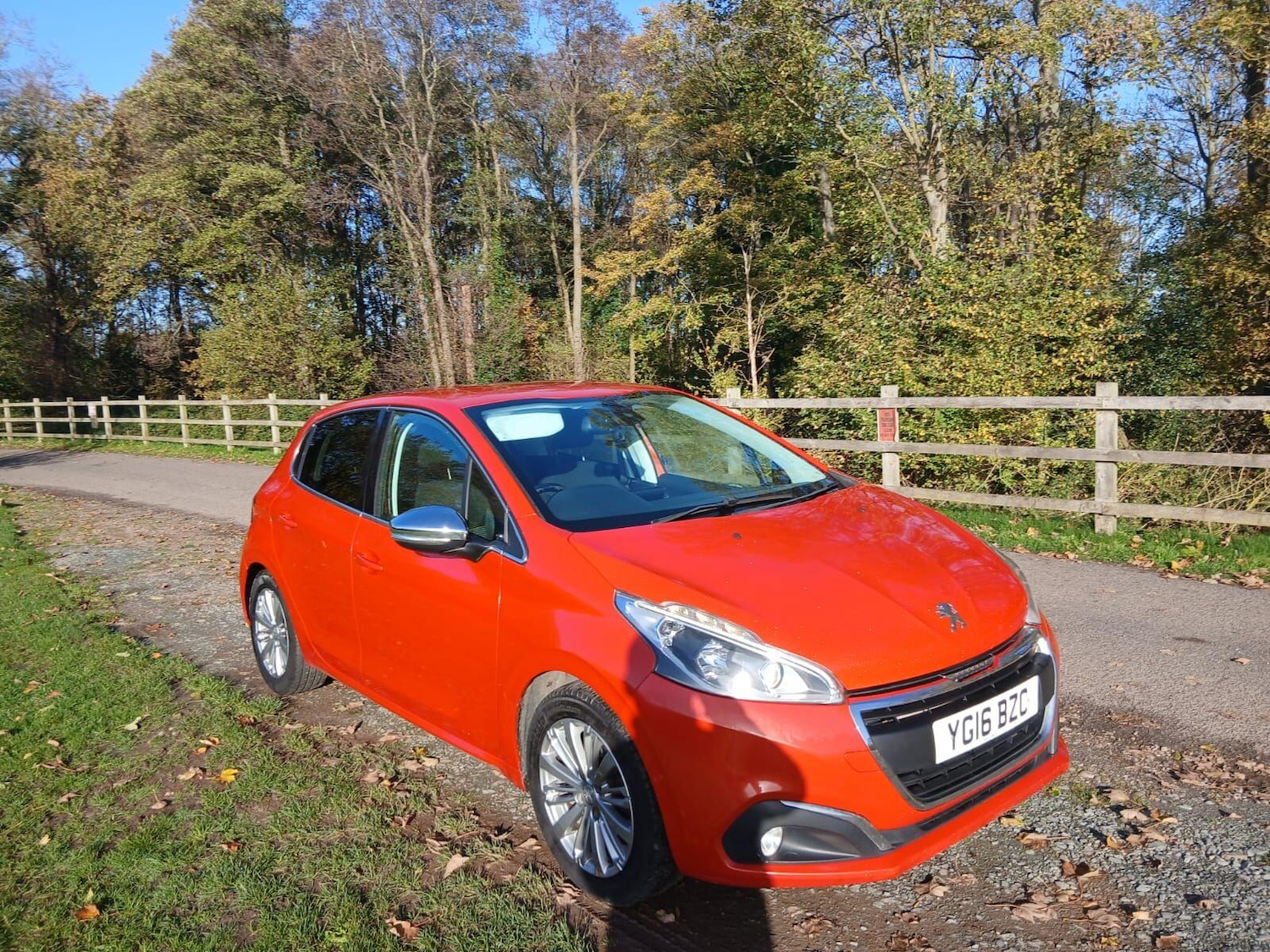 Used Peugeot 208 2016 for sale - 76612816: Photo 2
