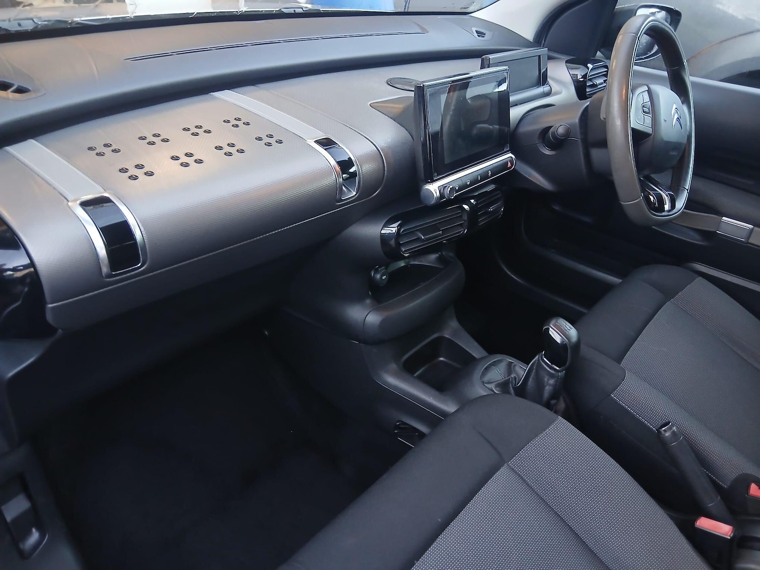 Used Citroen C4 Cactus 2015 for sale - 76913881: Photo 17