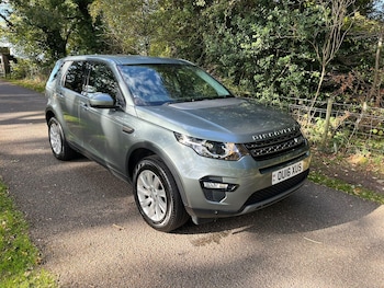 Used Land Rover Discovery Sport 2016 for sale - 76189284: Photo 2