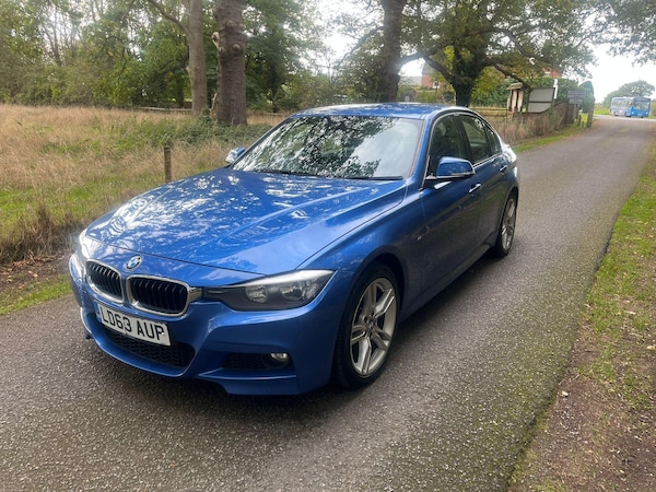 Used BMW 3 Series 2013 for sale - 76137874: Photo 2
