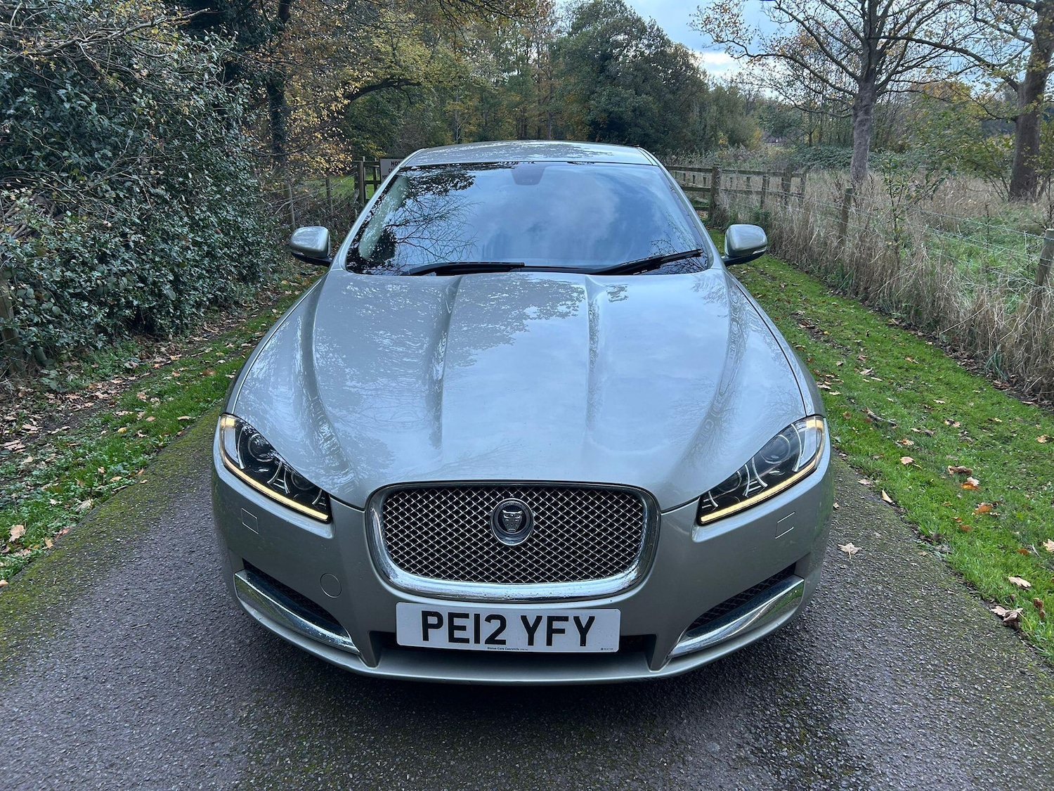 Used Jaguar XF 2012 for sale - 76511790: Photo 3