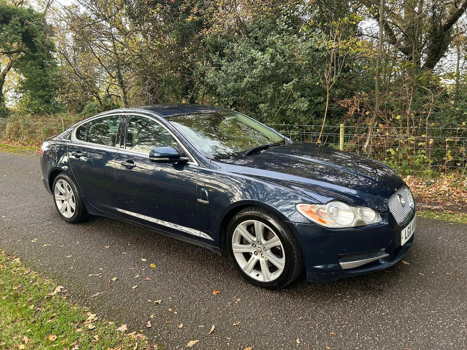 Used Jaguar XF 2011 for sale - 76409202: Photo 1
