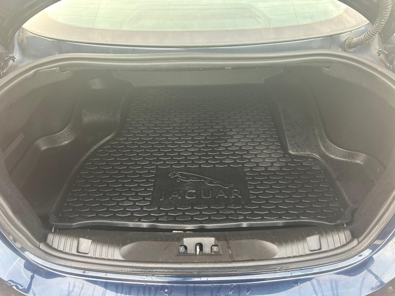 Used Jaguar XF 2011 for sale - 76409202: Photo 23