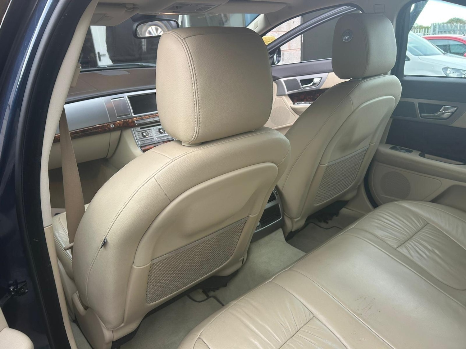 Used Jaguar XF 2011 for sale - 76409202: Photo 27