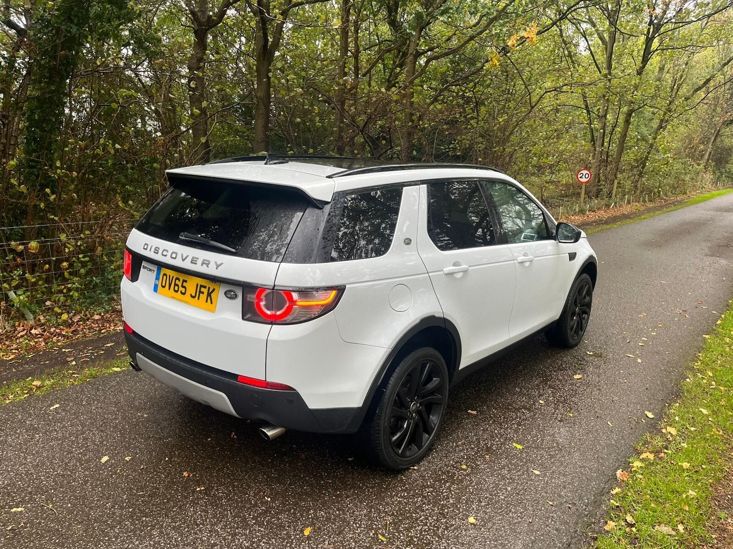Used Land Rover Discovery Sport 2015 for sale - 76166406: Photo 11