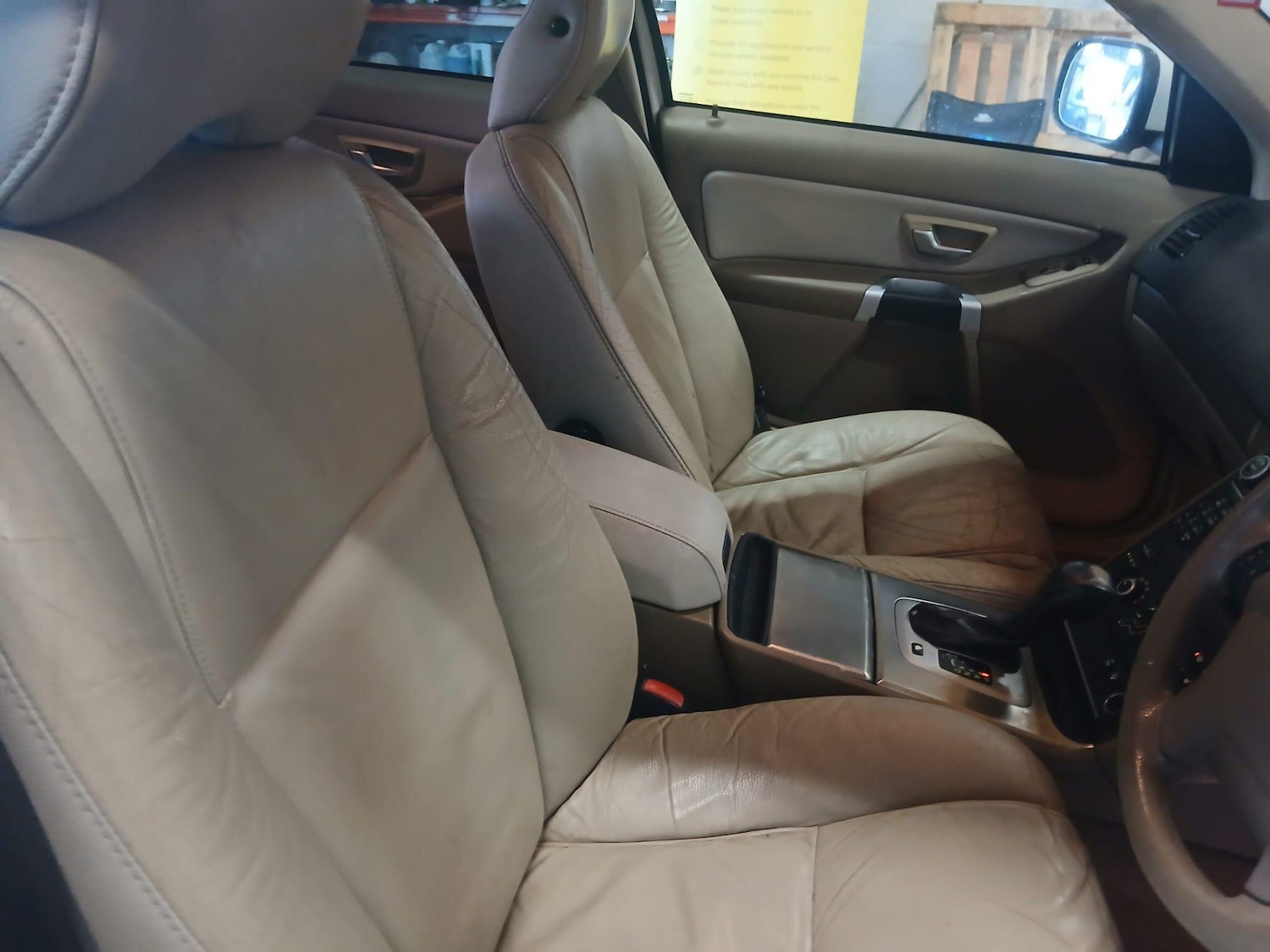 Used Volvo XC90 2011 for sale - 77131123: Photo 15