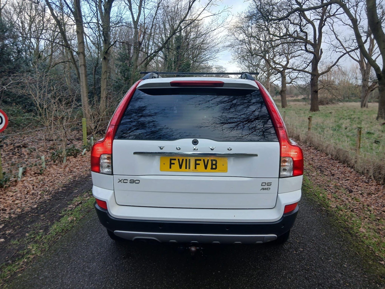 Used Volvo XC90 2011 for sale - 77131123: Photo 3