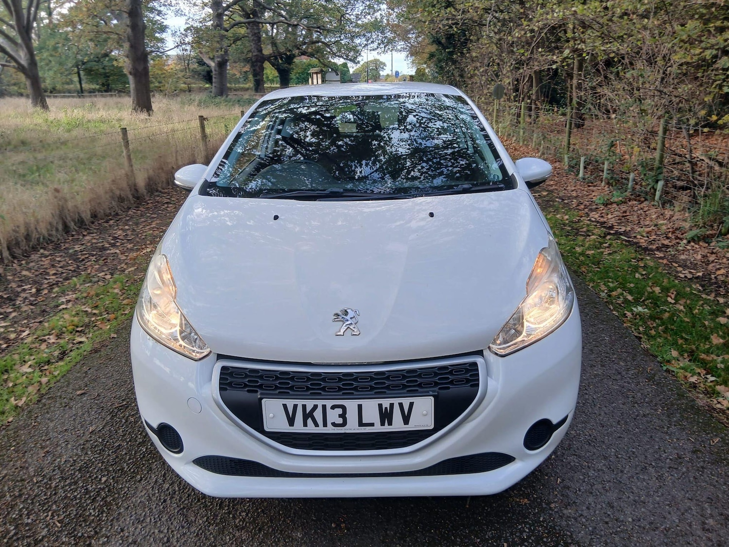 Used Peugeot 208 2013 for sale - 76349248: Photo 2