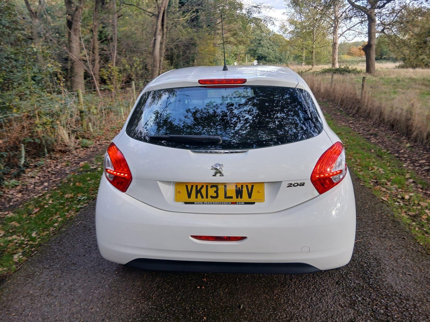 Used Peugeot 208 2013 for sale - 76349248: Photo 8