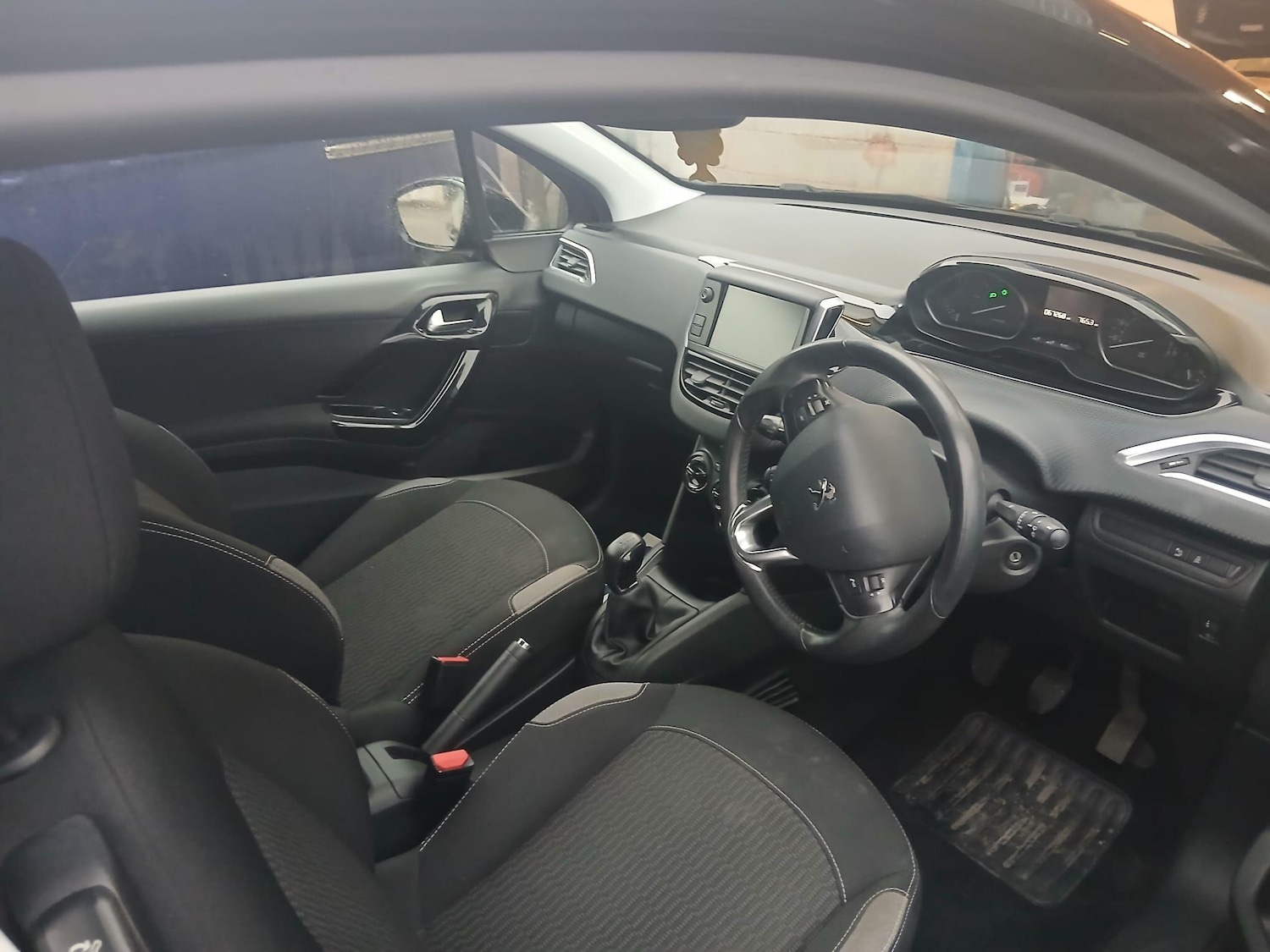 Used Peugeot 208 2015 for sale - 76561609: Photo 15