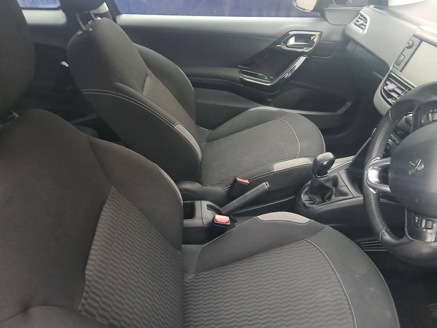 Used Peugeot 208 2015 for sale - 76561609: Photo 17