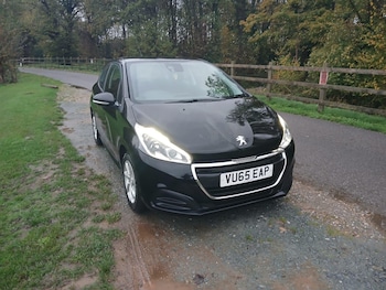 Used Peugeot 208 2015 for sale - 76561609: Photo