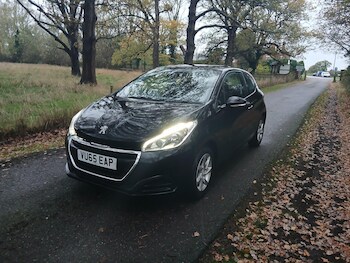 Used Peugeot 208 2015 for sale - 76561609: Photo
