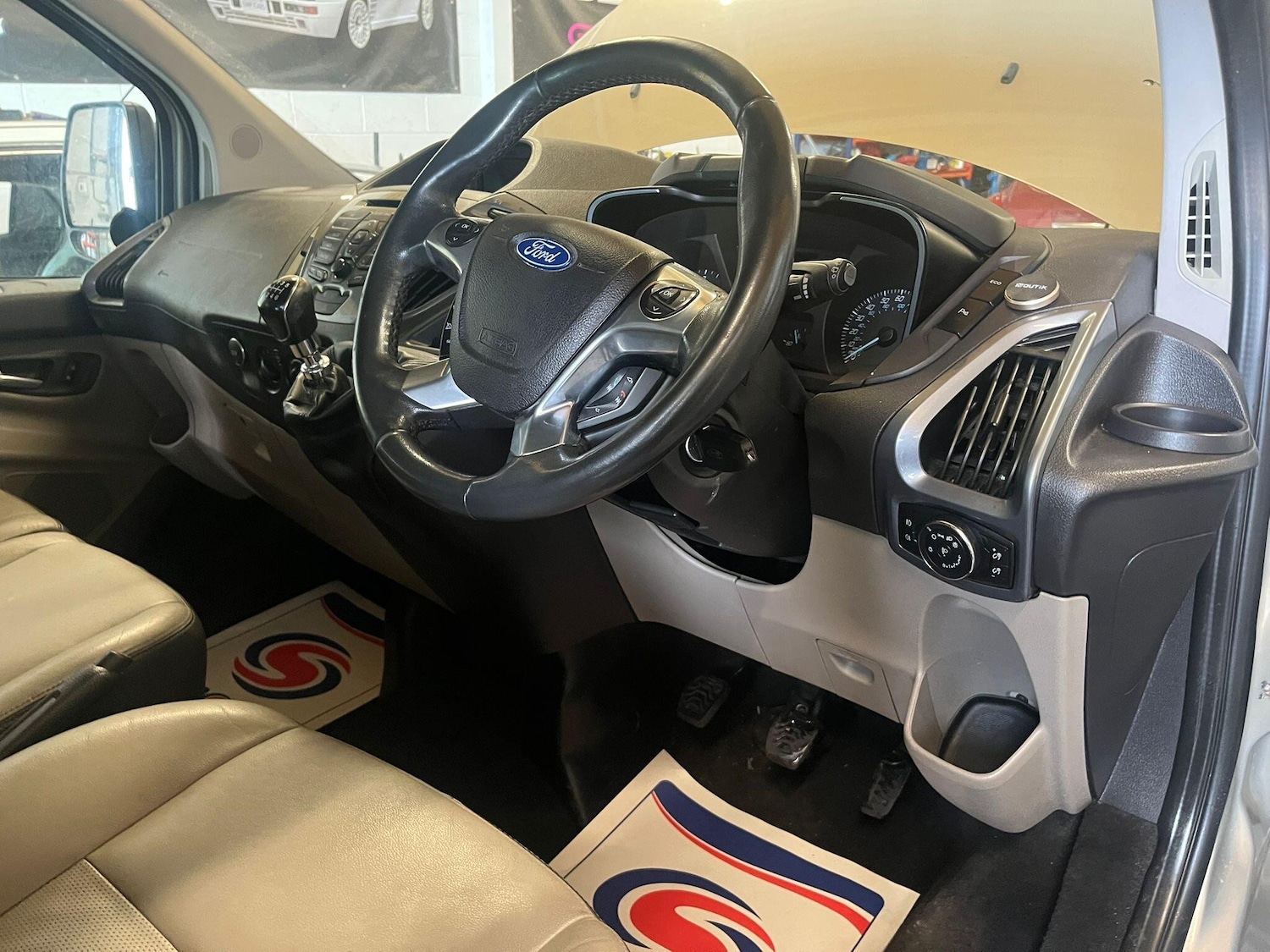 Used Ford Tourneo Custom 2013 for sale - 77970440: Photo 32