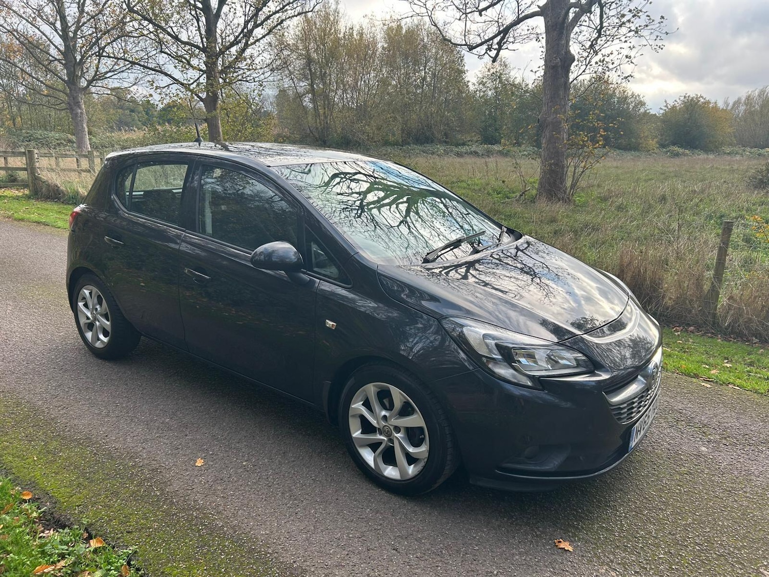 Used Vauxhall Corsa 2015 for sale - 76511990: Photo 2