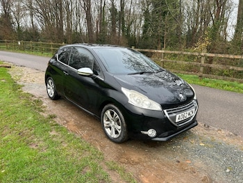Used Peugeot 208 2012 for sale - 77016619: Photo