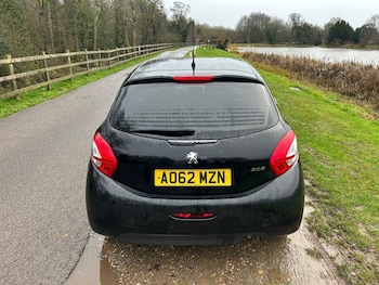 Used Peugeot 208 2012 for sale - 77016619: Photo