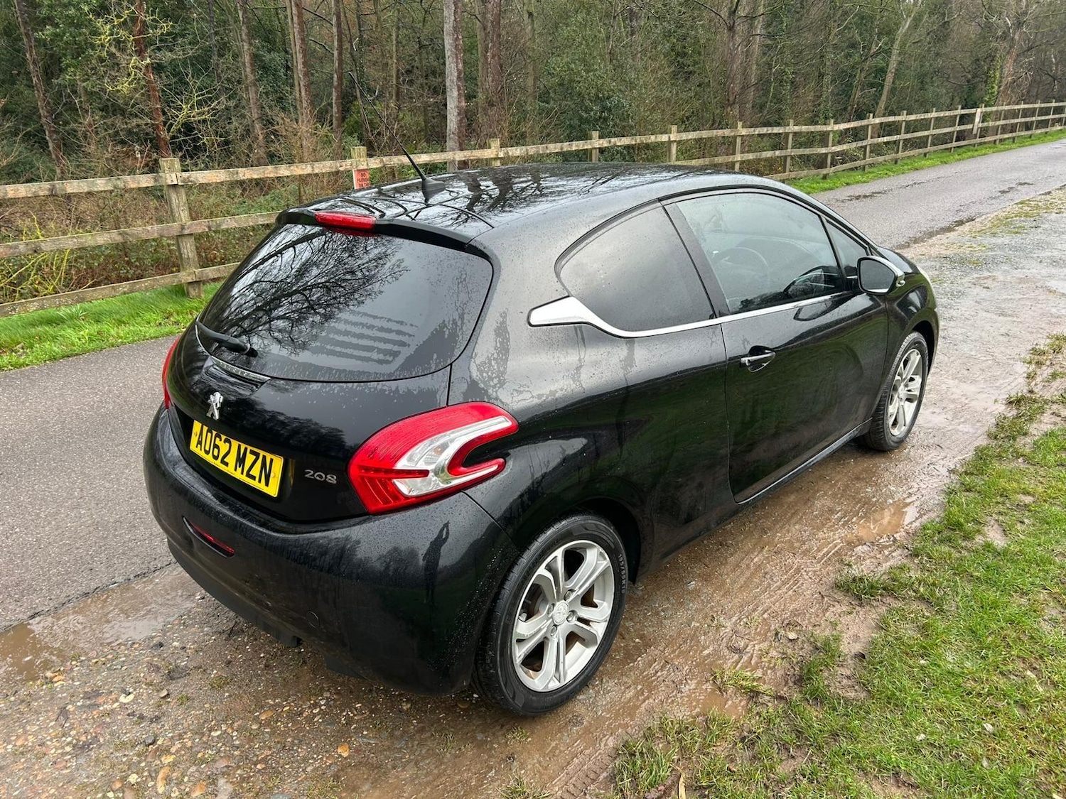 Used Peugeot 208 2012 for sale - 77016619: Photo 5