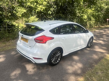 Used Ford Focus 2017 for sale - 75071013: Photo