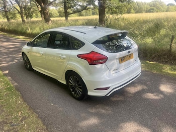 Used Ford Focus 2017 for sale - 75071013: Photo