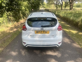 Used Ford Focus 2017 for sale - 75071013: Photo