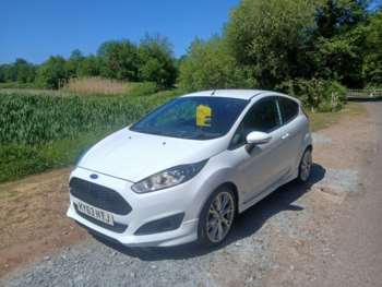 2013 (63) - 1.0T EcoBoost Zetec S Euro 5 (s/s) 3dr