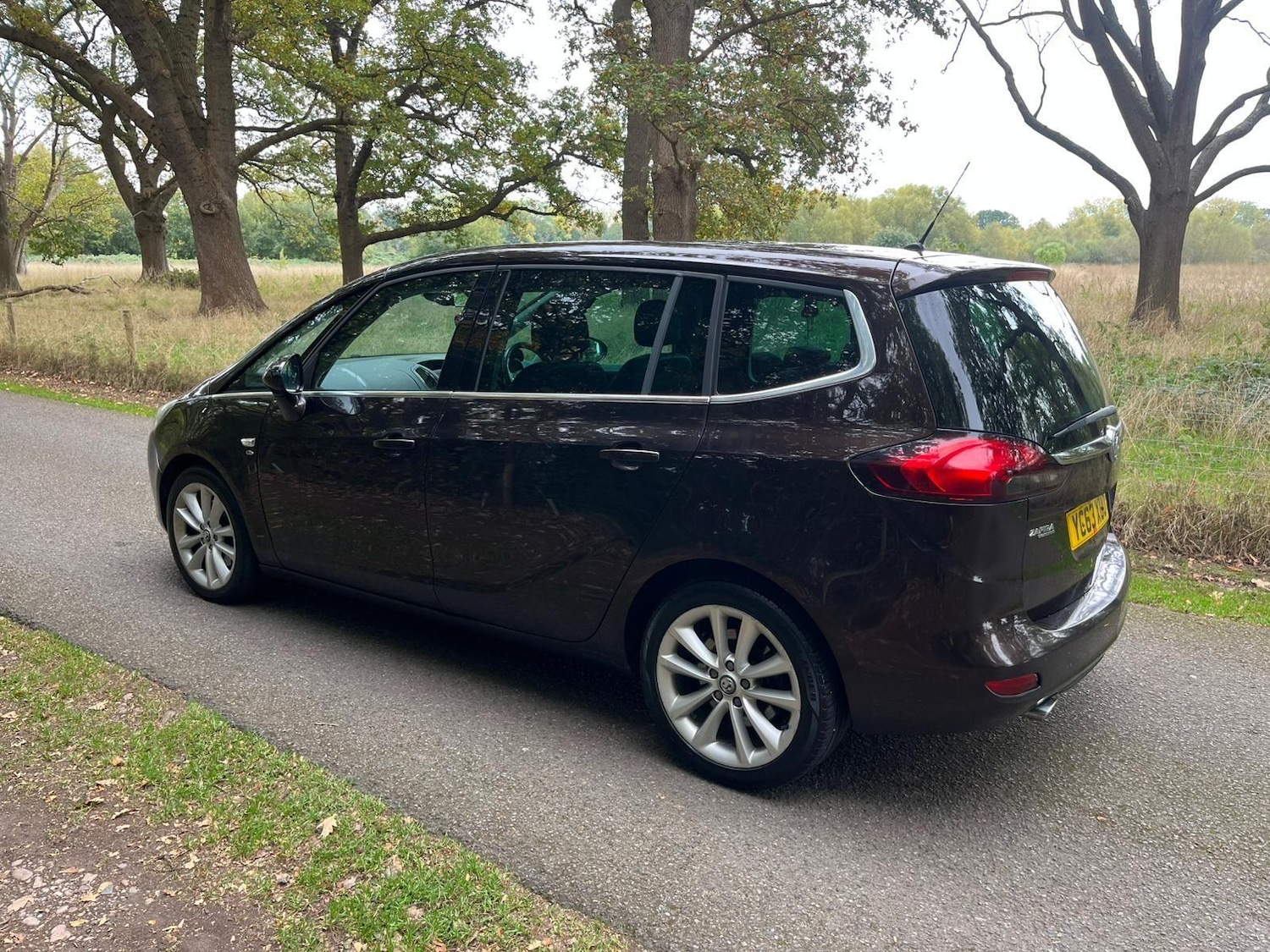 Used Vauxhall Zafira Tourer 2013 for sale - 76307310: Photo 10