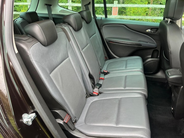 Used Vauxhall Zafira Tourer 2013 for sale - 76307310: Photo 18