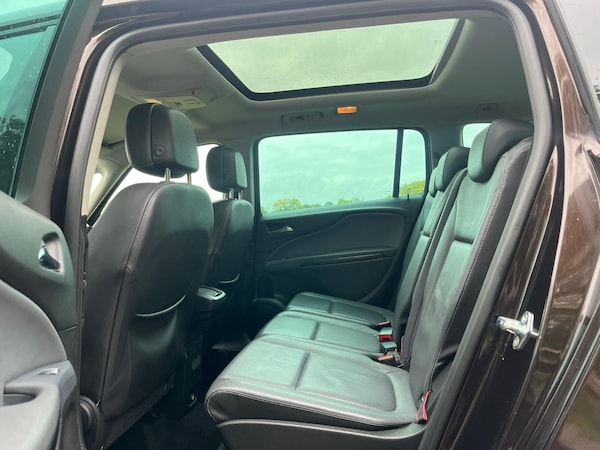 Used Vauxhall Zafira Tourer 2013 for sale - 76307310: Photo 21