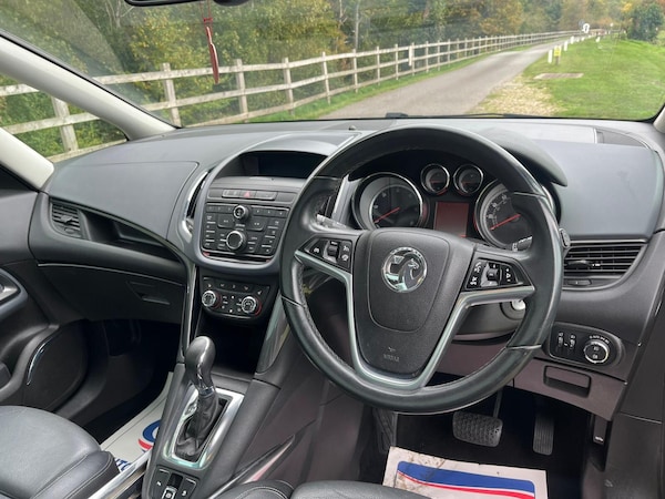 Used Vauxhall Zafira Tourer 2013 for sale - 76307310: Photo 24