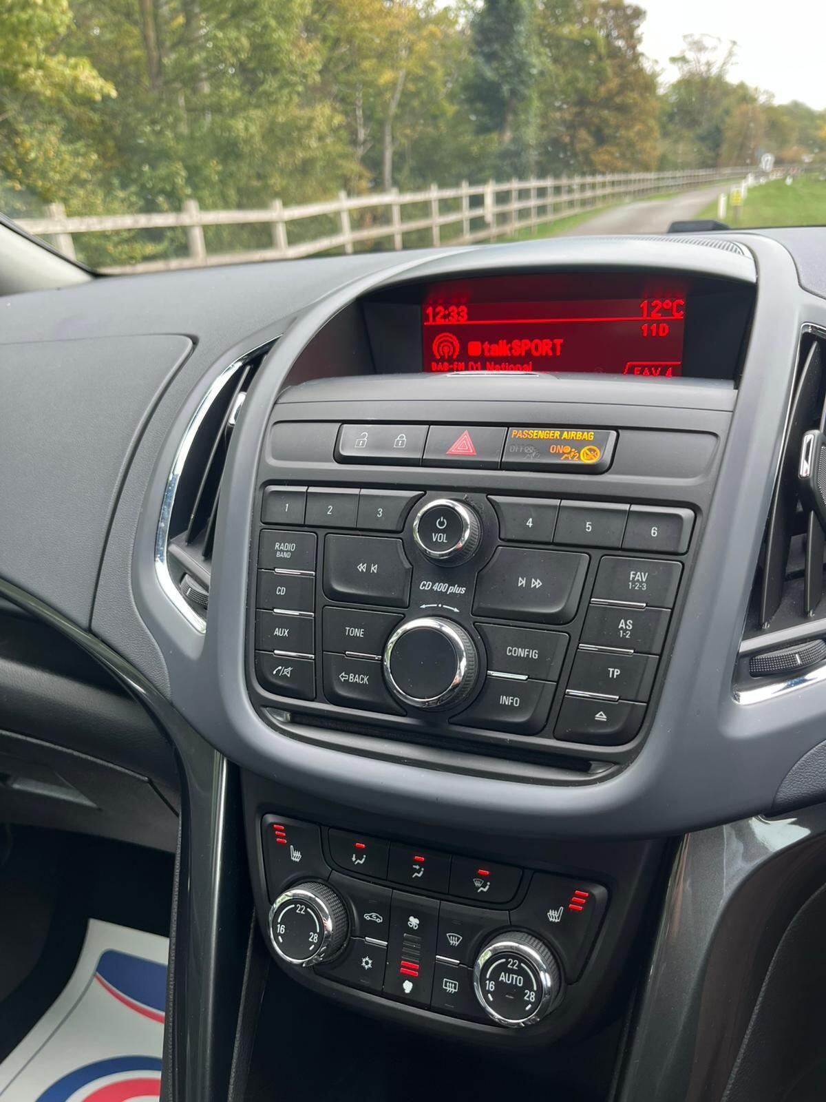 Used Vauxhall Zafira Tourer 2013 for sale - 76307310: Photo 30