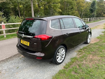 Used Vauxhall Zafira Tourer 2013 for sale - 76307310: Photo 3