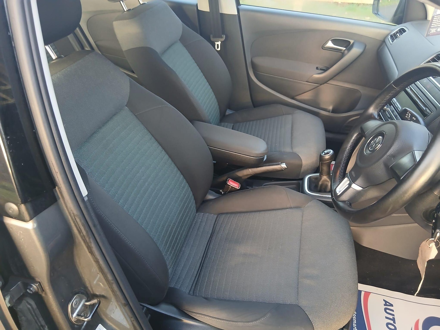 Used Volkswagen Polo 2010 for sale - 77130632: Photo 12