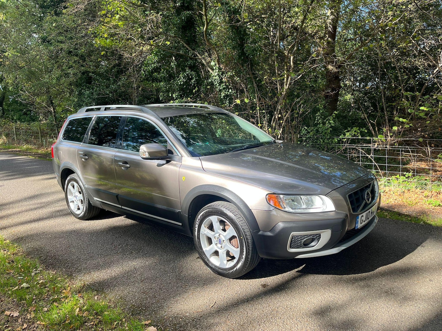 Used Volvo XC70 2010 for sale - 76031652: Photo 1