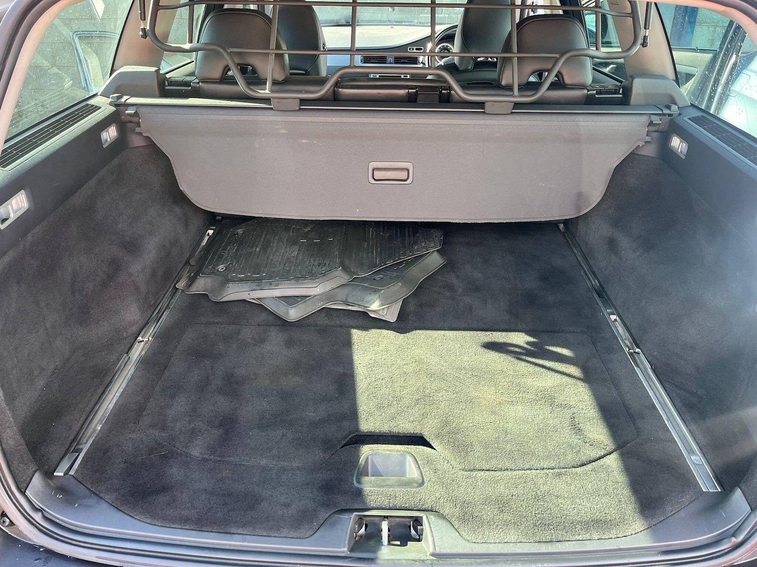Used Volvo XC70 2010 for sale - 76031652: Photo 31
