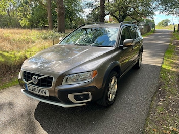 Used Volvo XC70 2010 for sale - 76031652: Photo 4