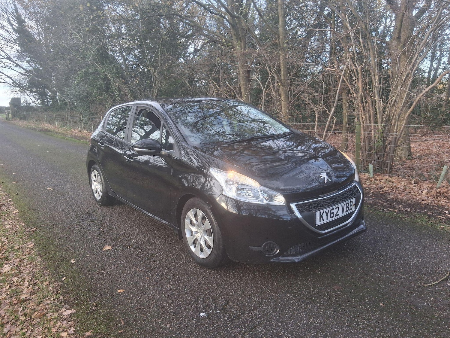 Used Peugeot 208 2013 for sale - 76781602: Photo 10