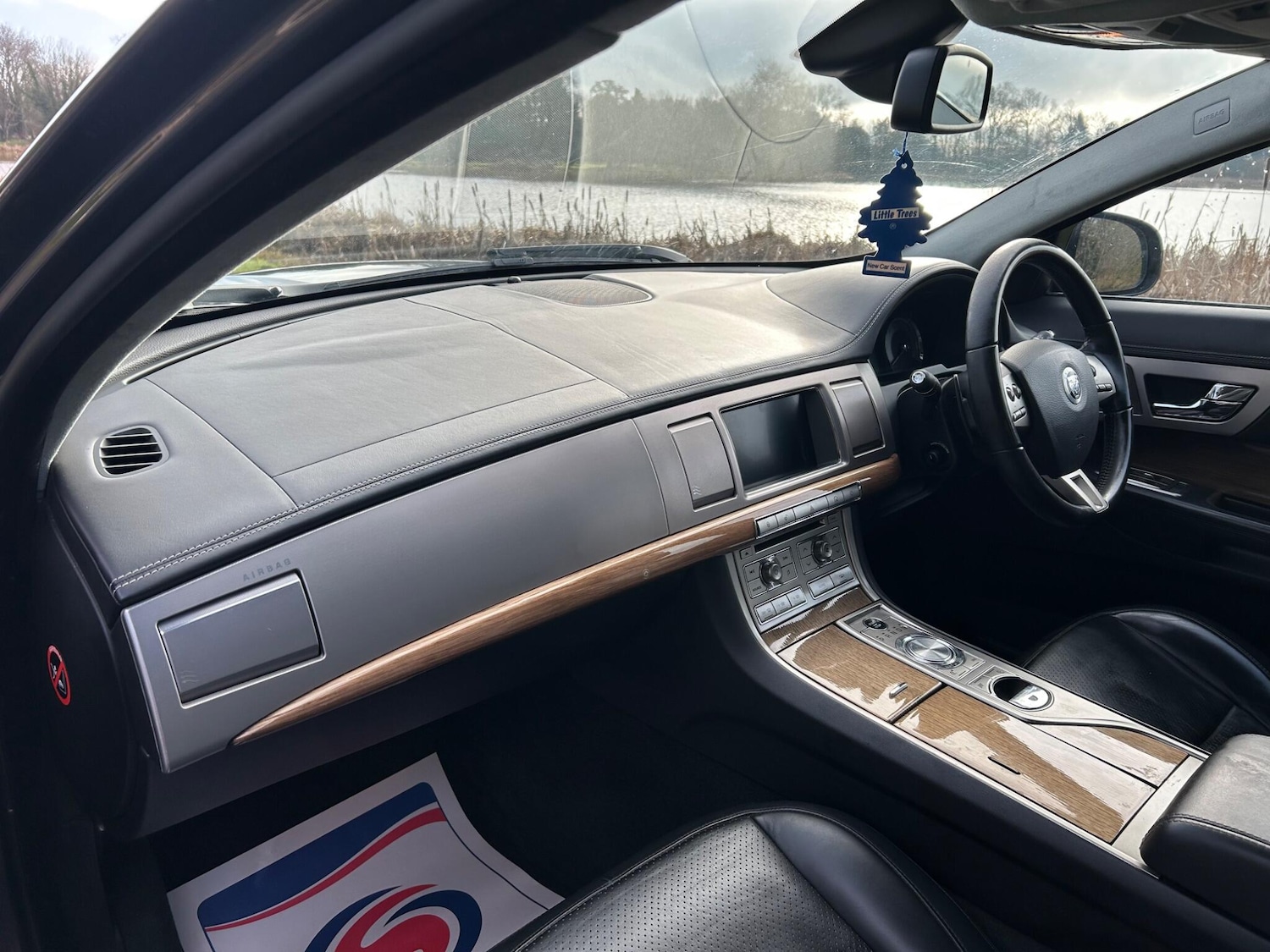 Used Jaguar XF 2010 for sale - 77229294: Photo 27