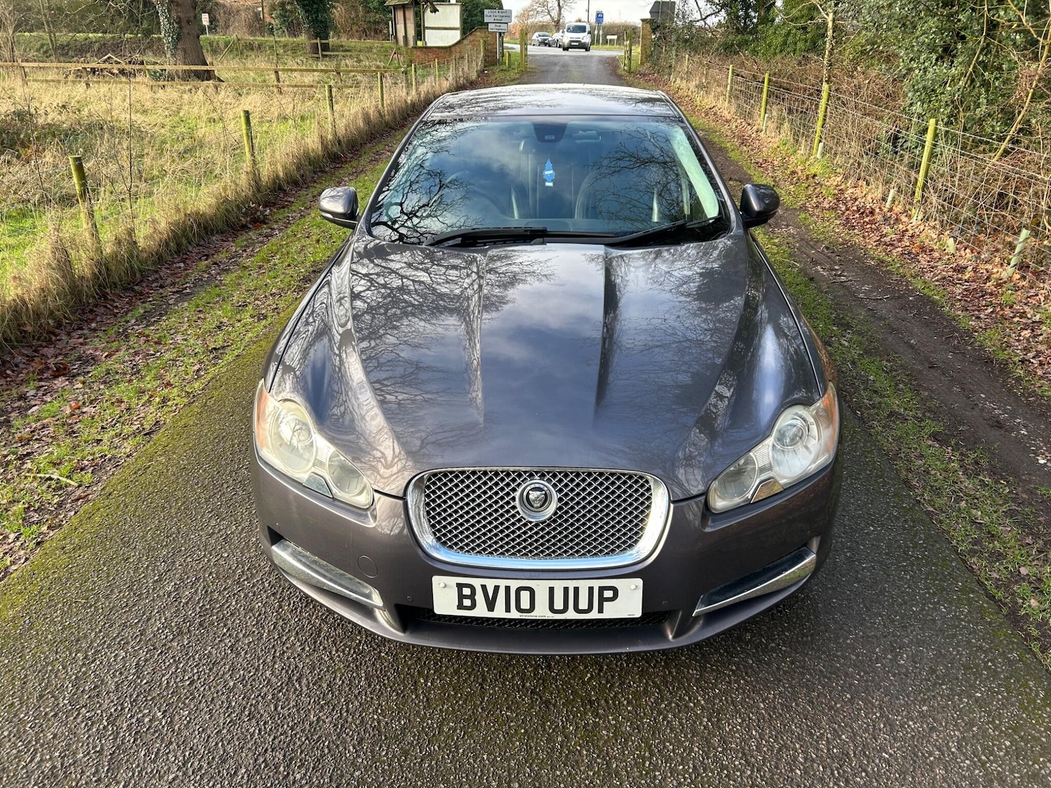 Used Jaguar XF 2010 for sale - 77229294: Photo 4