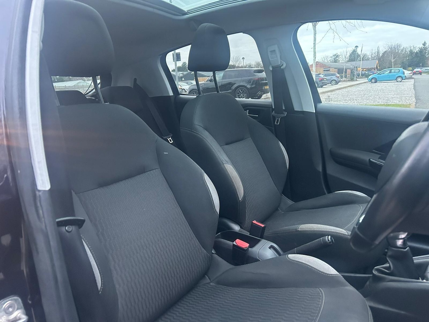 Used Peugeot 208 2014 for sale - 77074035: Photo 16